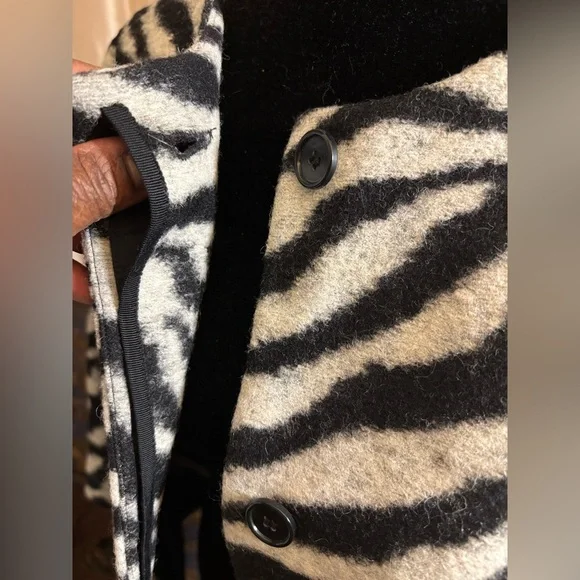 Ann Taylor Zebra Print Women's Jacket Size Small - Picture 4 of 9